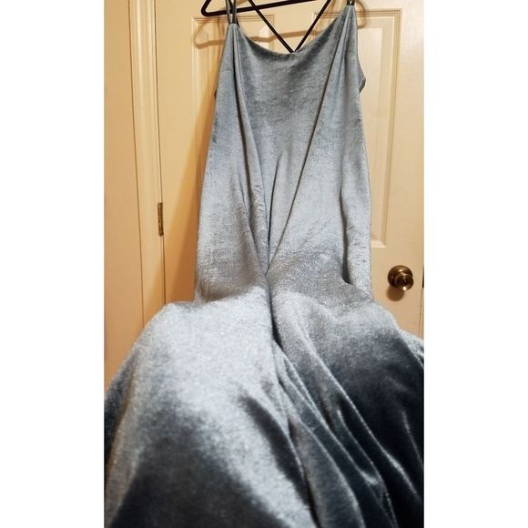 Plus size blue velvet maxi. - Picture 6 of 6